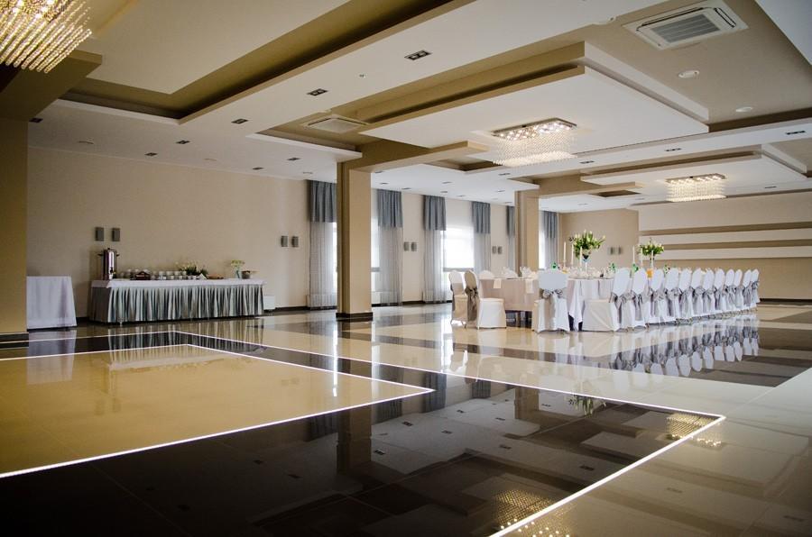 Hotel Podkowa ปวอตสก์ ภายนอก รูปภาพ